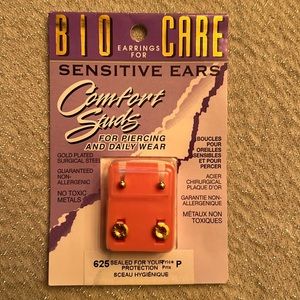 Gold plated earrings for piercing and daily wear